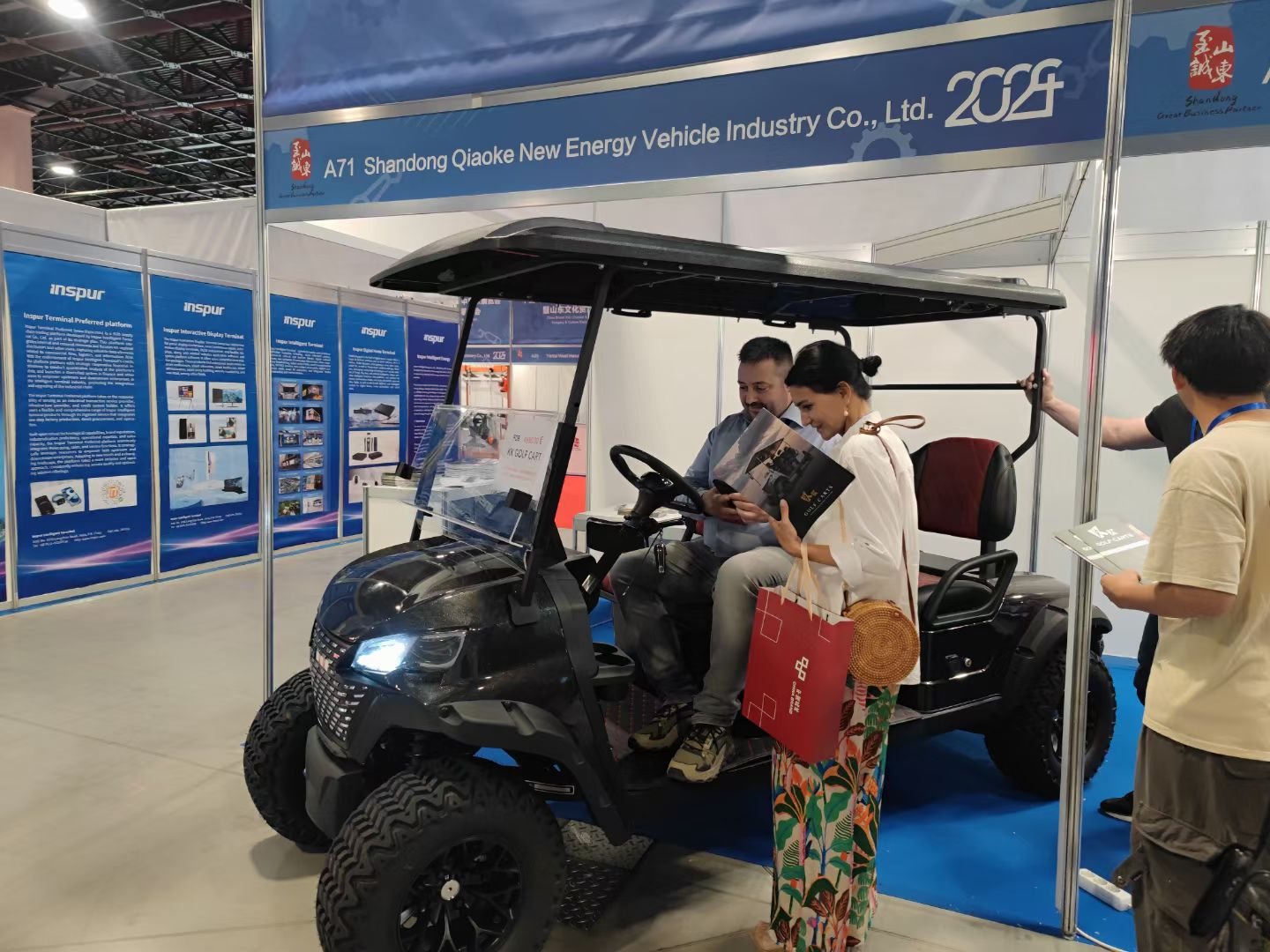 77EV electric golf cart presentation for European buyers in Hungary