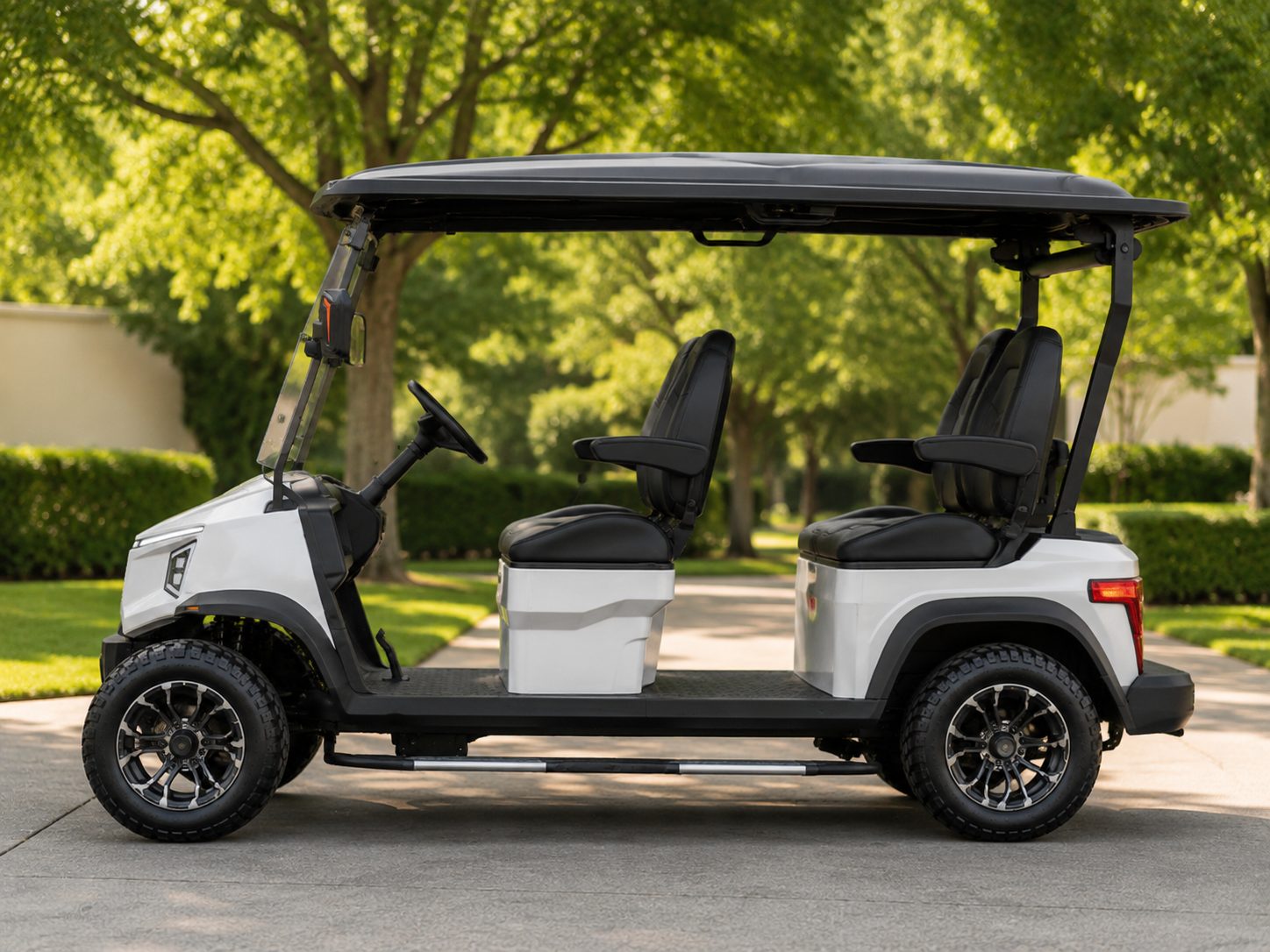 K4 MAX leisure family electric vehicle side view for communities and resorts